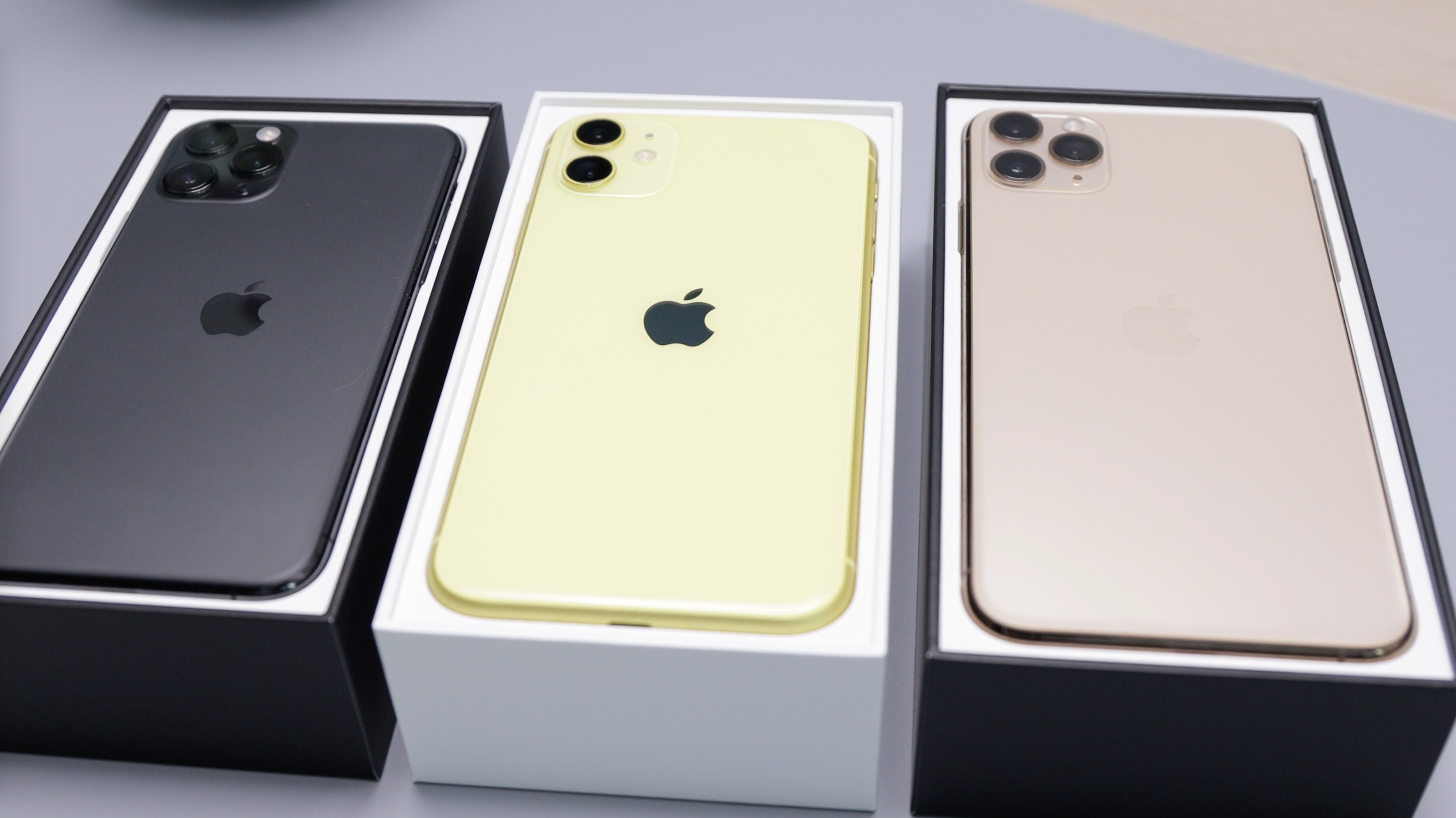 Kde se vyrábí telefony iPhone?