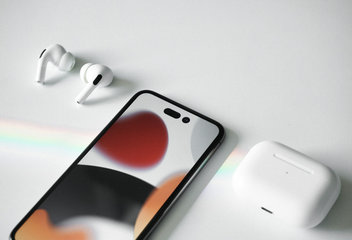 Riešenie problémov s pripojením slúchadiel AirPods alebo AirPods Pro