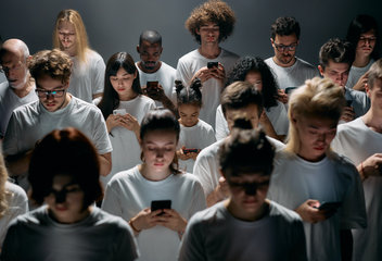 Kvôli spoločenskému tlaku túžime vlastniť najnovší smartfón!