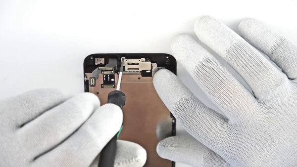 Demontáž slúchadla 1