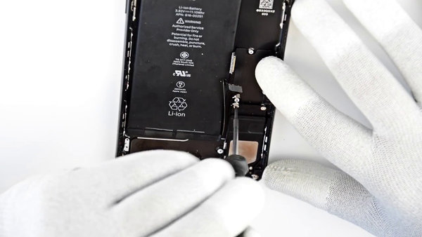 RF kábel, reproduktor a nabíjací konektor