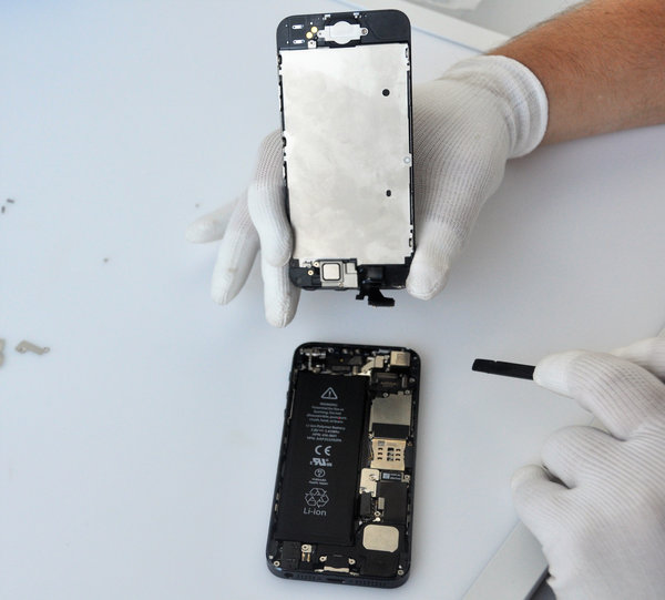 Oddelenie predného a zadného panelu