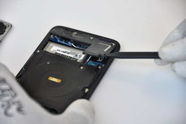 Vybratie reproduktora s anténou