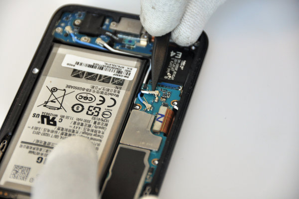 Odpojenie wifi antény, flexu NFC a bezdrôtového nabíjania