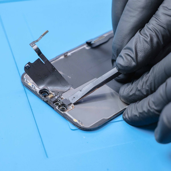 Odpojte senzor zo starého displeja