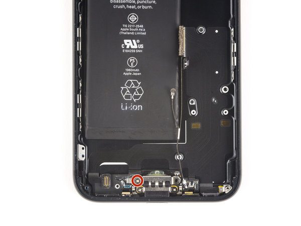 Odstránenie kontaktu z nabíjacieho konaktora