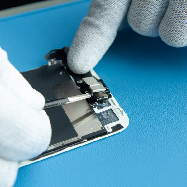 Odstránenie držiaku reproduktora slúchadla