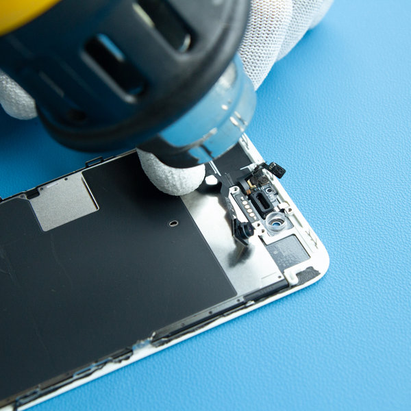 Nahriatie predného kábla kamery a snímača