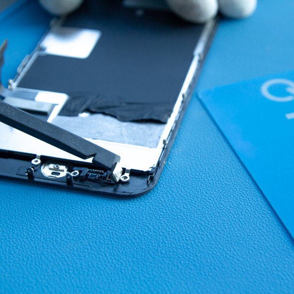 Odpojenie konektora k home tlačidla