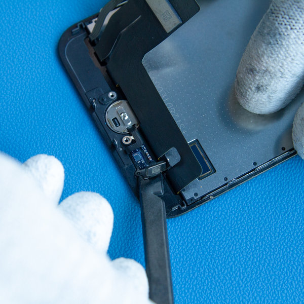 Odpojenie konektora k home tlačidla