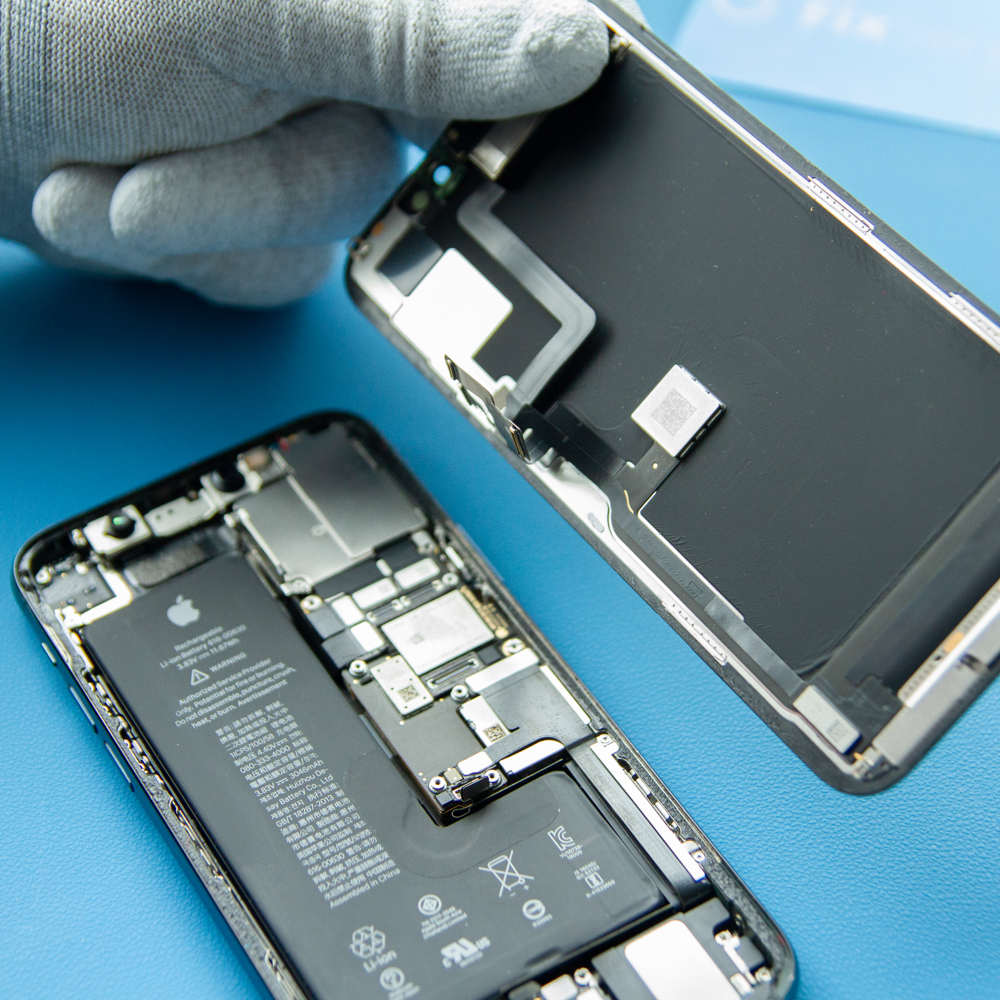 Výmena LCD displeja iPhone 11 Pro
