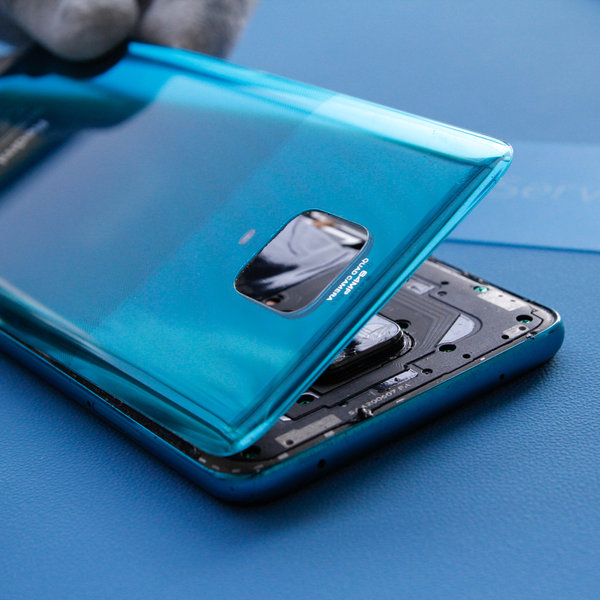 Odstránenie zadného krytu