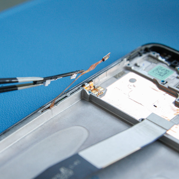 Odmontovanie bočného tlačidla