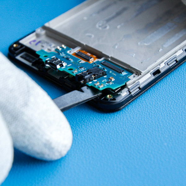 Demontáž USB dosky