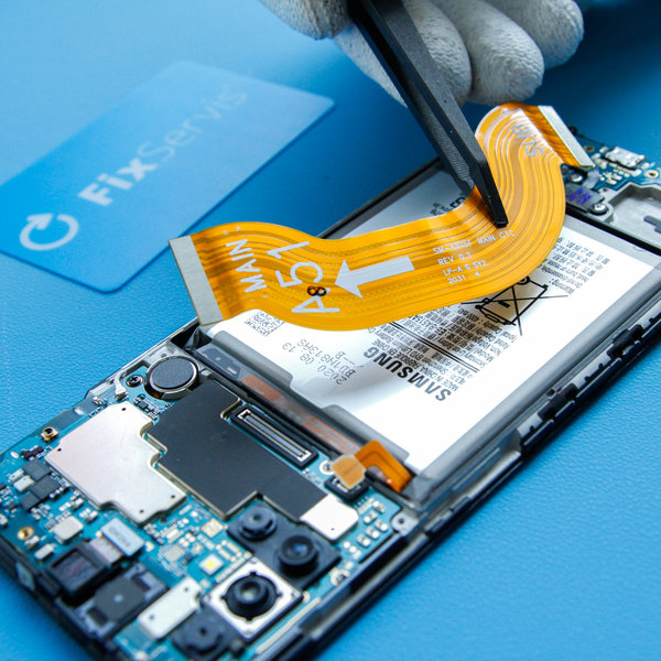 Odstránenie prepojovacieho kábla od základnej dosky