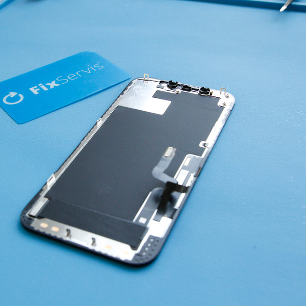 Namontujte nový LCD displej