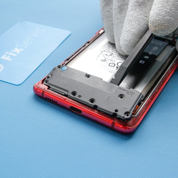 Odstránenie krytu USB dosky