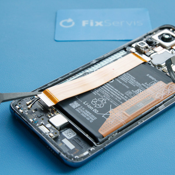 Odpojenie prepojovacieho kábla od základnej dosky