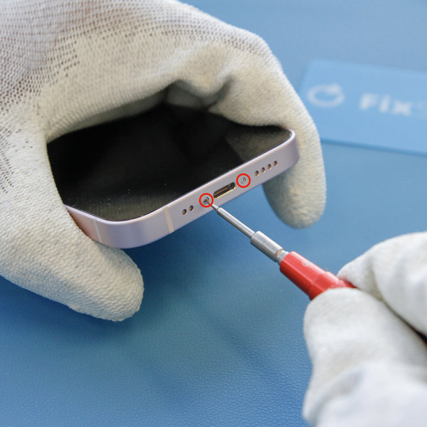 Odmontovanie pentalobe skrutiek