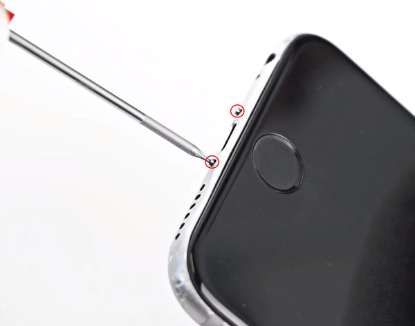 Demontáž skrutiek Pentalobe