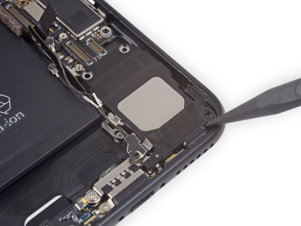 Výber reproduktora zo zariadenia