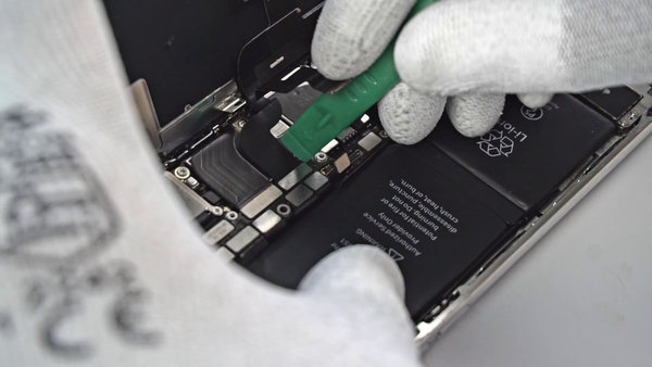 Odpojenie konektora OLED panela