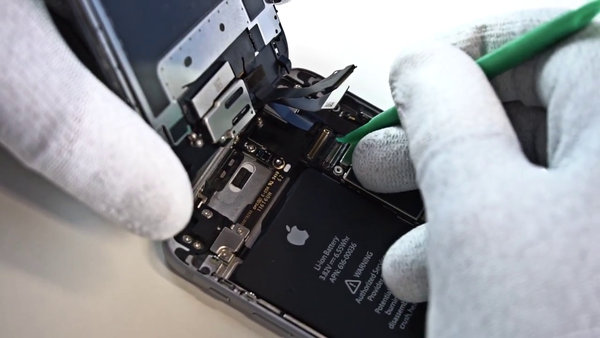 Odpojenie LCD kábla