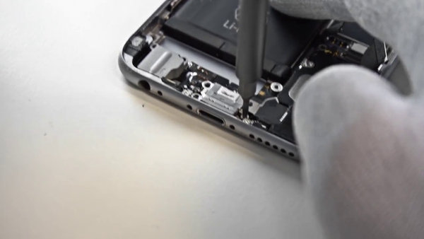 Výber modulu reproduktora z telefónu