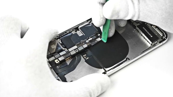 Odpojenie flex káblov